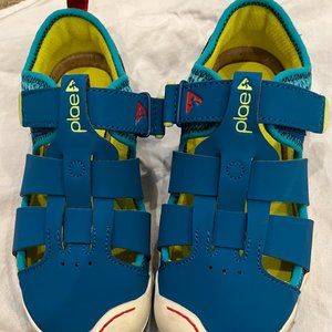 Plae Sam 2.0 Sandals  Color: Seaport Size 1.0